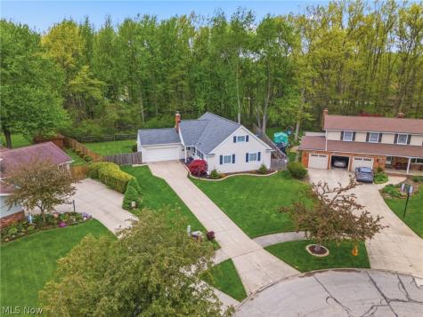 29575 Dorchester Drive North Olmsted OH 44070