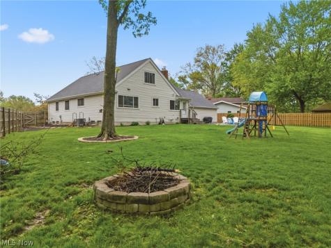 29575 Dorchester Drive North Olmsted OH 44070