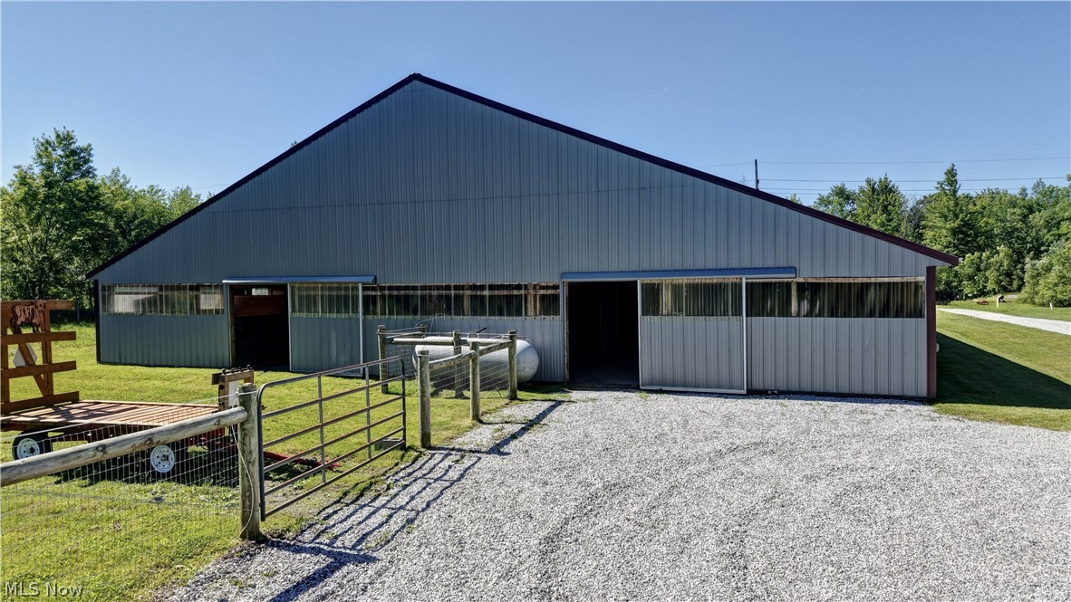 6841 Us 322 Windsor OH 44099