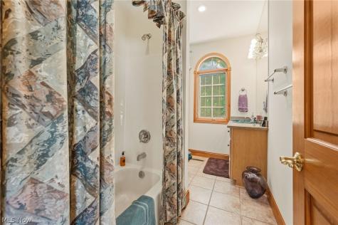 158 Boston Lake Drive Valley City OH 44280