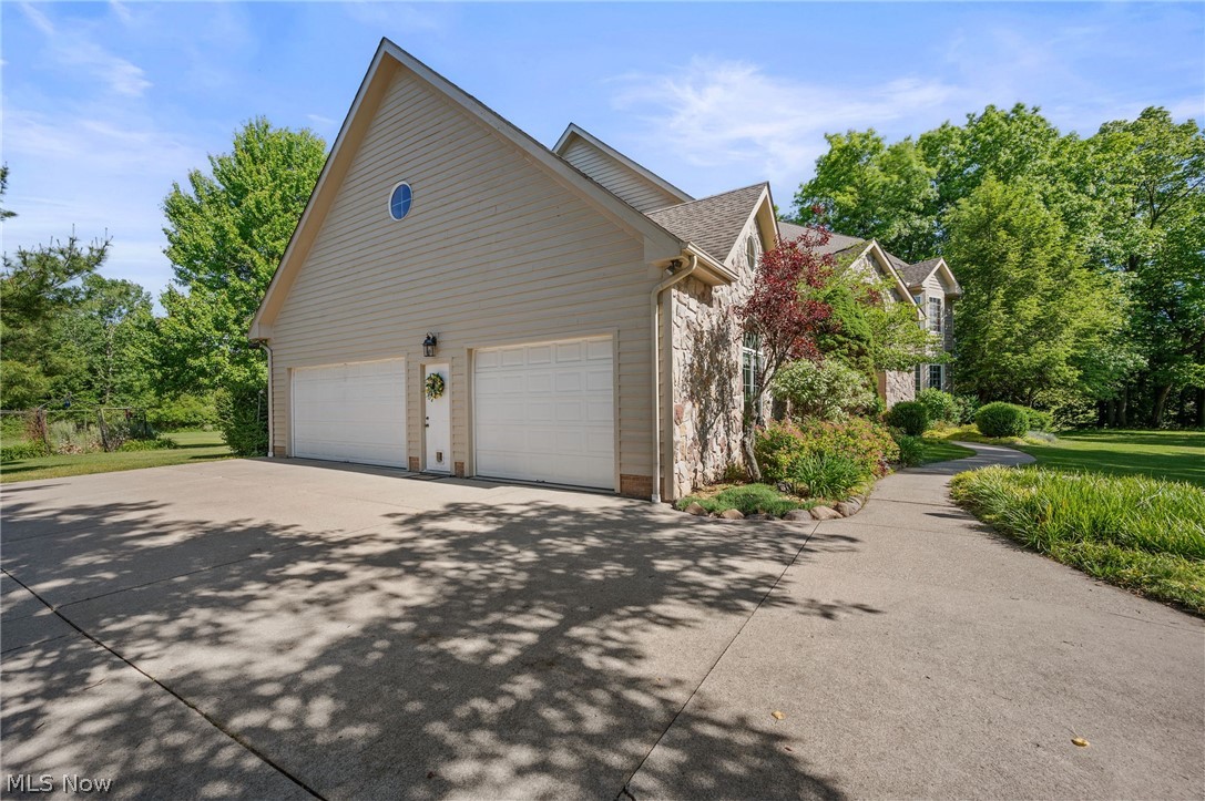 158 Boston Lake Drive Valley City OH 44280