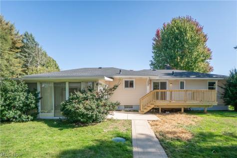 13351 Parkview Avenue NW Uniontown OH 44685
