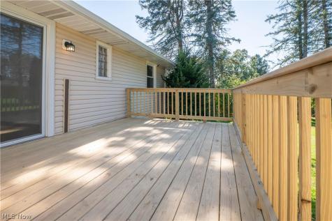 13351 Parkview Avenue NW Uniontown OH 44685