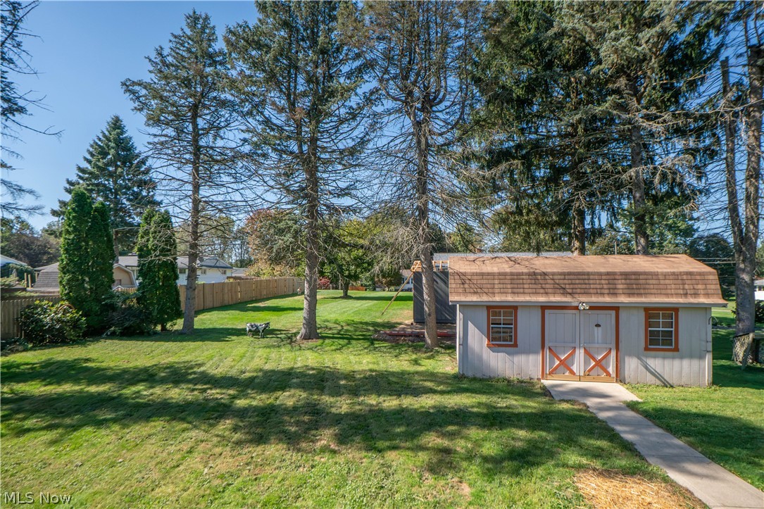 13351 Parkview Avenue NW Uniontown OH 44685