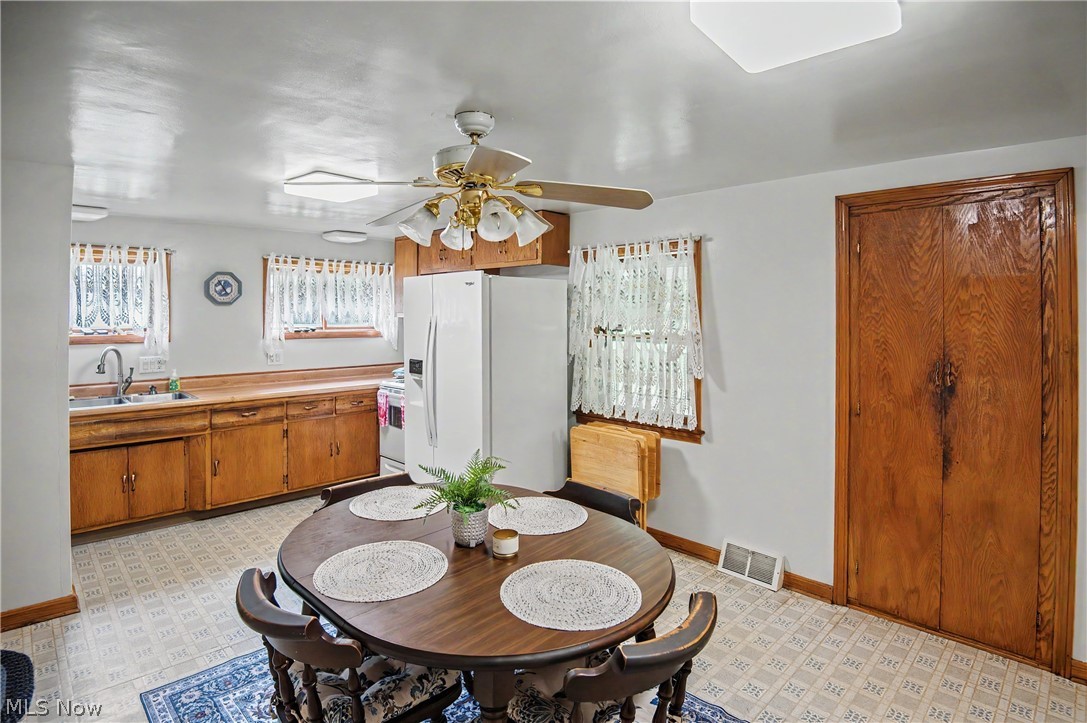 4647 Cooper Road Lowellville OH 44436