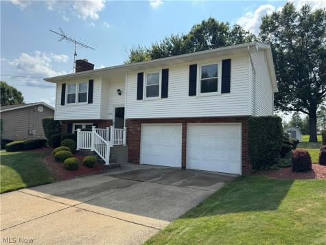 2370 Oak Trace Street Youngstown OH 44515
