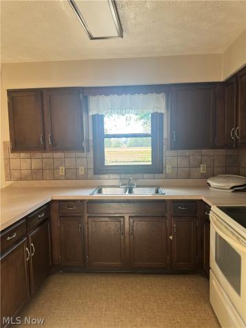 2370 Oak Trace Street Youngstown OH 44515