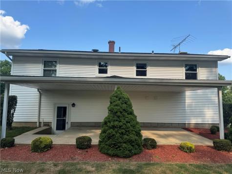 2370 Oak Trace Street Youngstown OH 44515