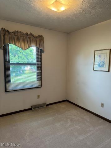 2370 Oak Trace Street Youngstown OH 44515