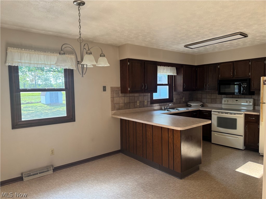 2370 Oak Trace Street Youngstown OH 44515