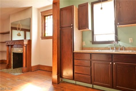 1362 W 61 Street Cleveland OH 44102