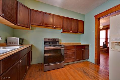 1362 W 61 Street Cleveland OH 44102