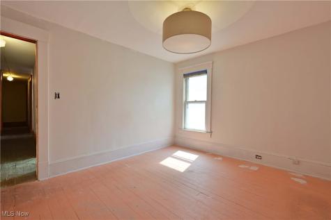 1362 W 61 Street Cleveland OH 44102