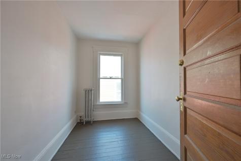 1362 W 61 Street Cleveland OH 44102