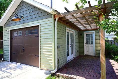 1362 W 61 Street Cleveland OH 44102