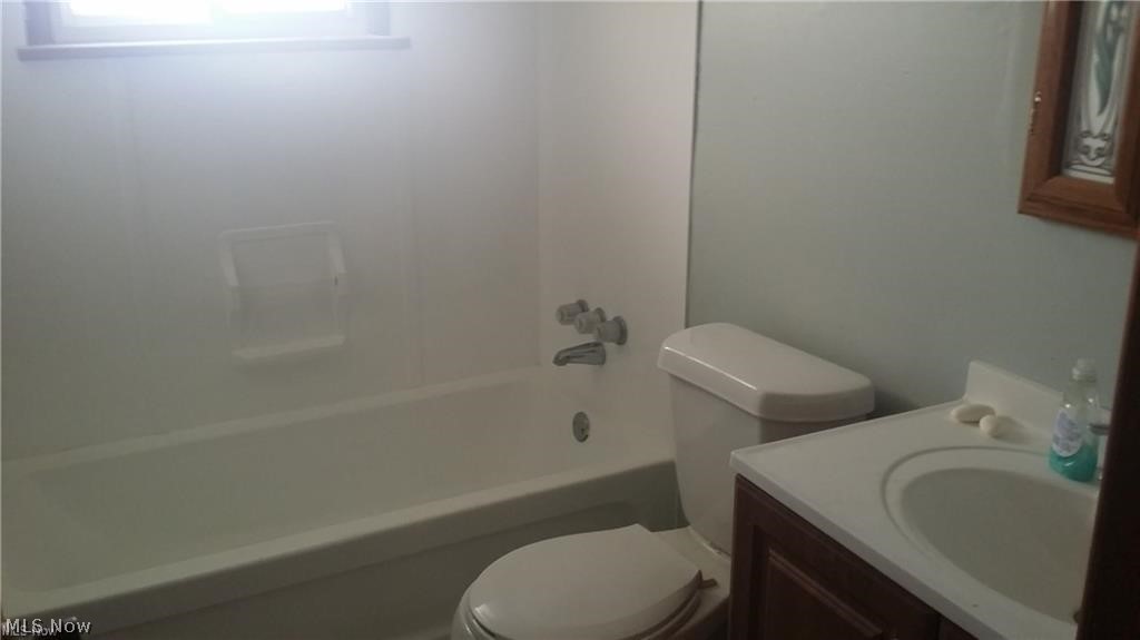 6574 Burton Drive Brook Park OH 44142