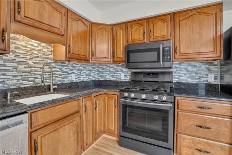 152 Kreiner Avenue Akron OH 44312