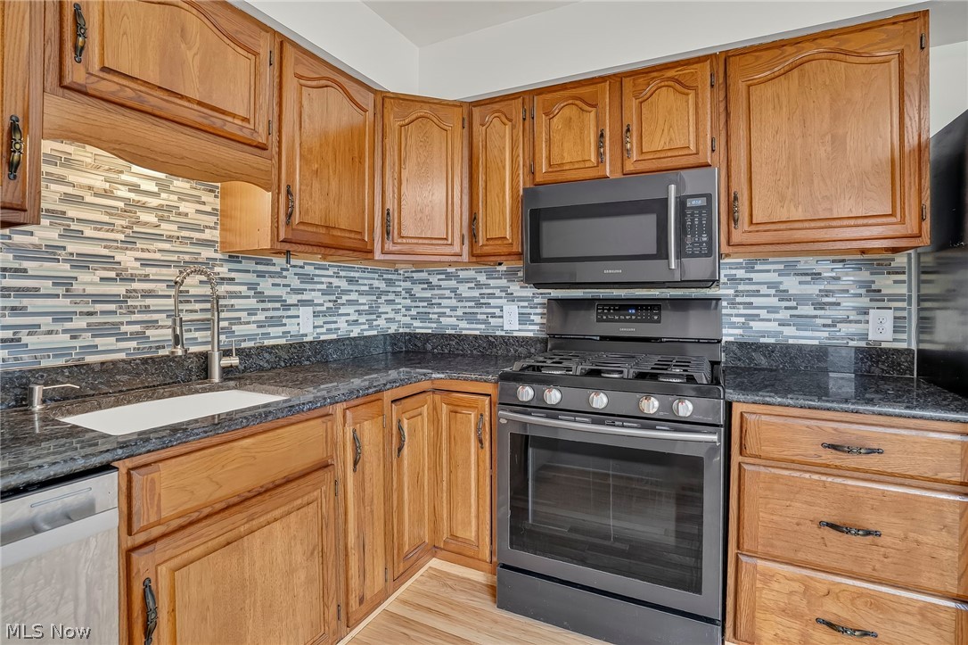 152 Kreiner Avenue Akron OH 44312