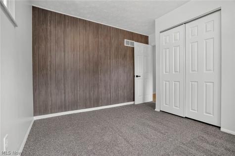 152 Kreiner Avenue Akron OH 44312