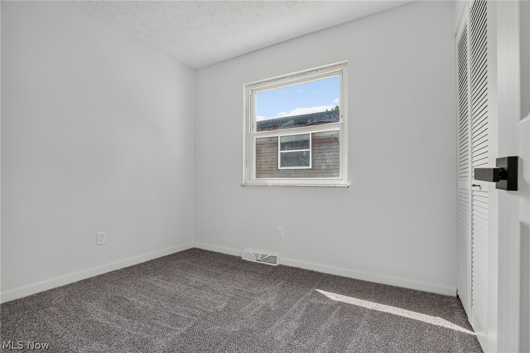 152 Kreiner Avenue Akron OH 44312