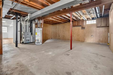 152 Kreiner Avenue Akron OH 44312