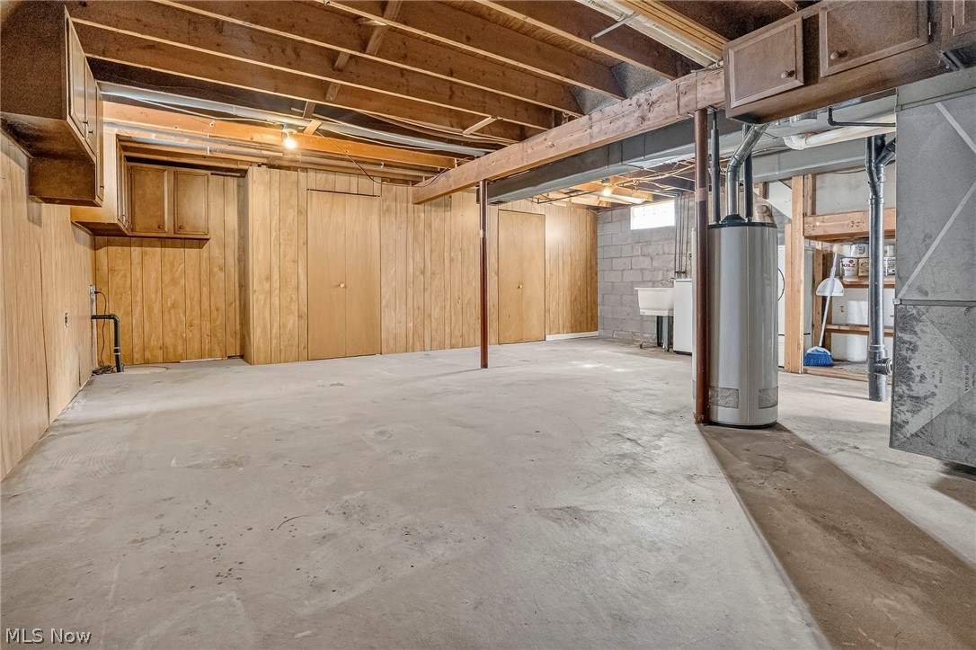 152 Kreiner Avenue Akron OH 44312