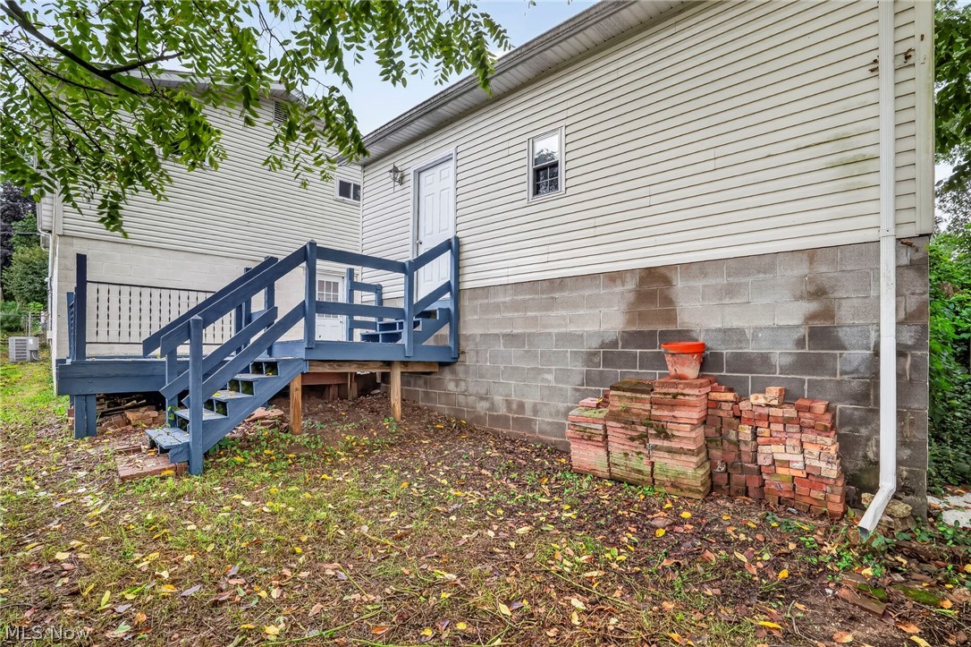 152 Kreiner Avenue Akron OH 44312