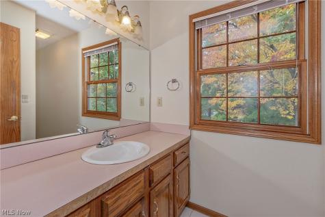 350 Branford Lane Richmond Heights OH 44143
