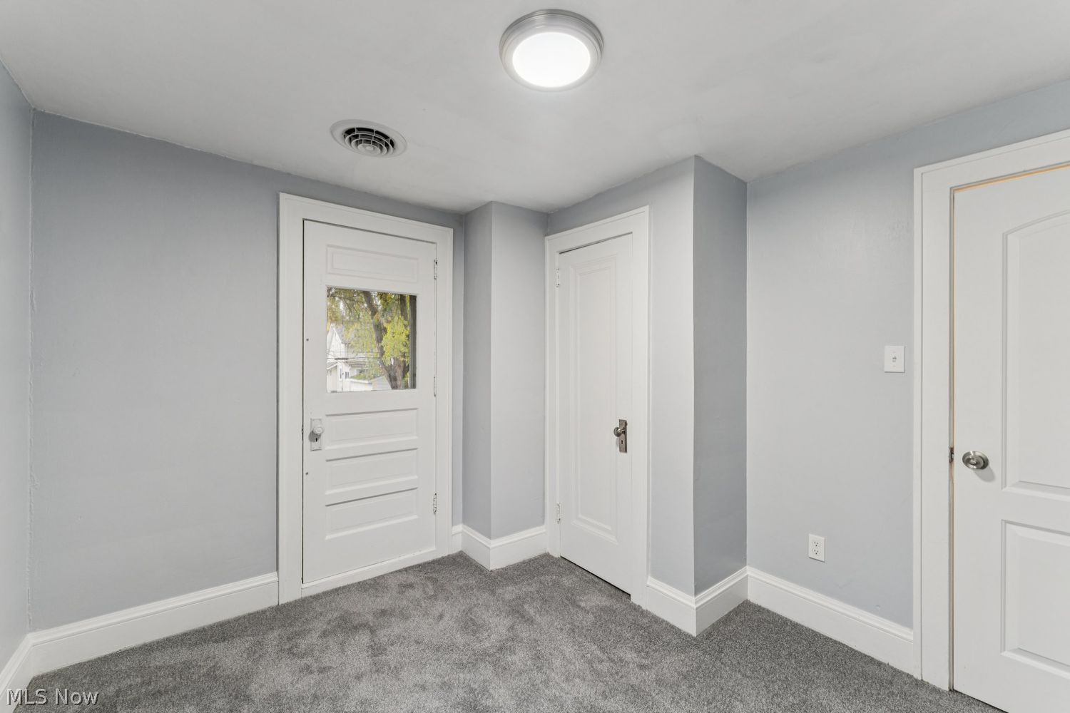 1387 Dietz Avenue Akron OH 44301