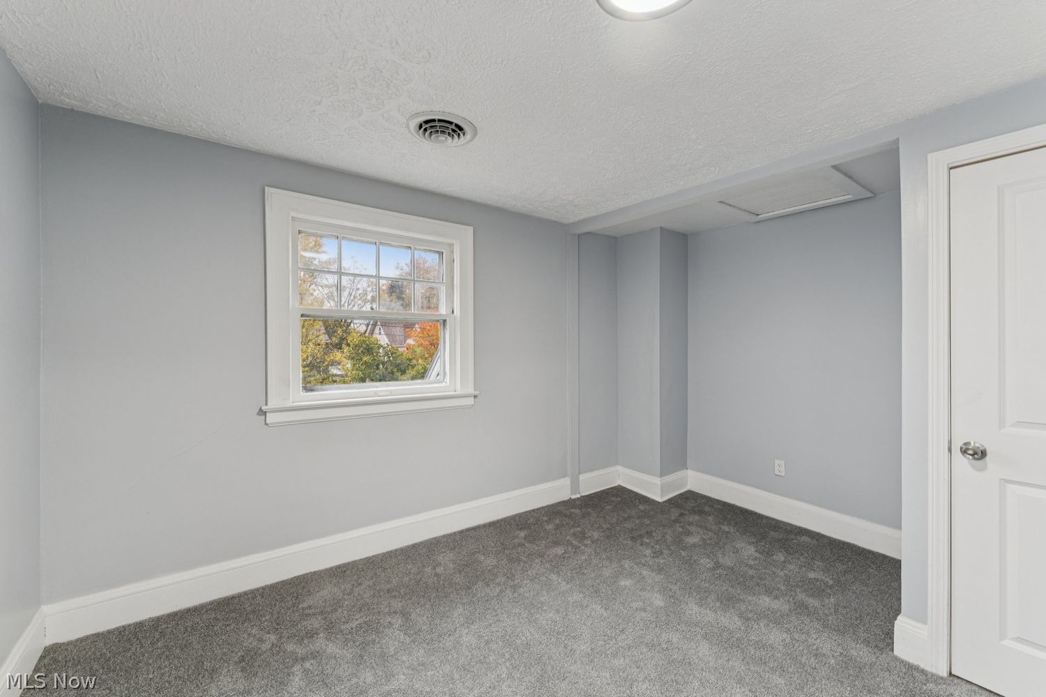 1387 Dietz Avenue Akron OH 44301