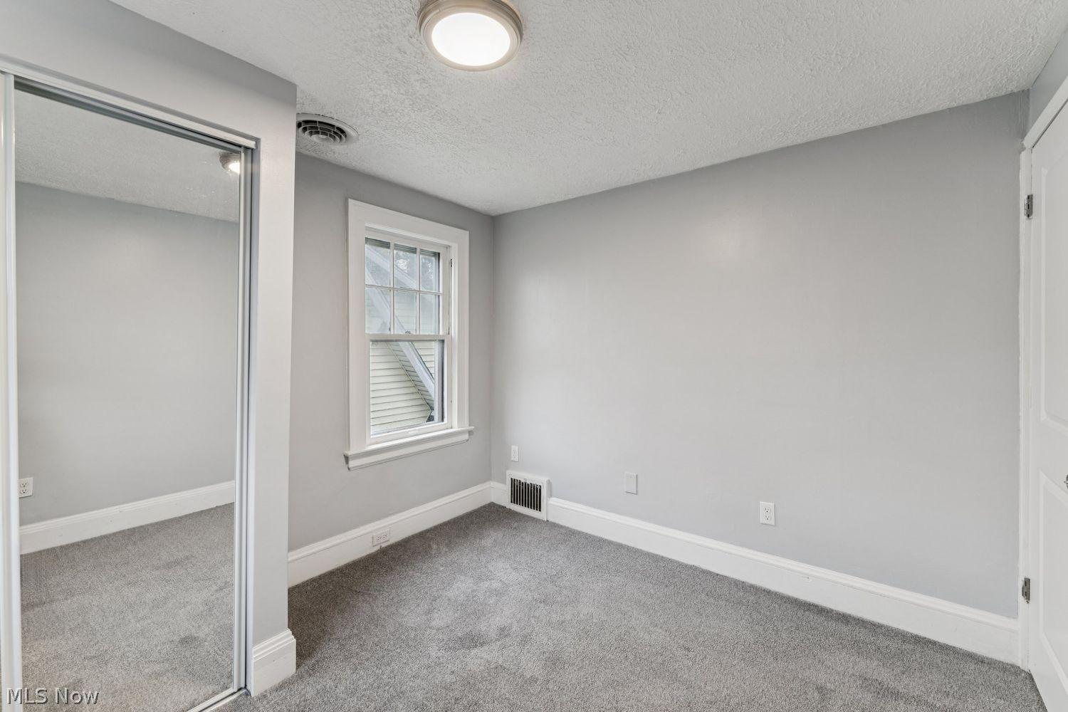 1387 Dietz Avenue Akron OH 44301