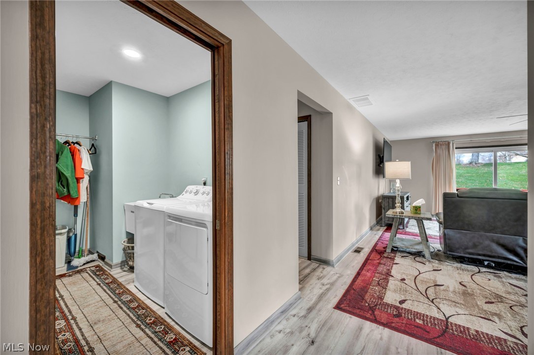 9841 Brookline Oval Strongsville OH 44136