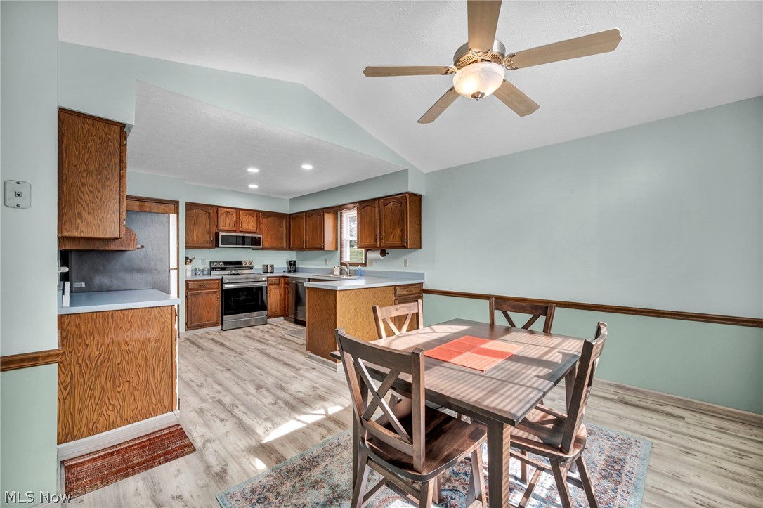 9841 Brookline Oval Strongsville OH 44136