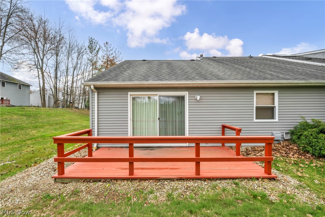 9841 Brookline Oval Strongsville OH 44136