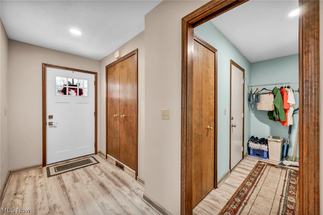 9841 Brookline Oval Strongsville OH 44136