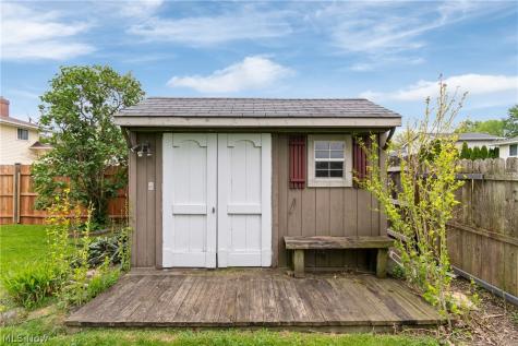 13665 Starlite Drive Brook Park OH 44142