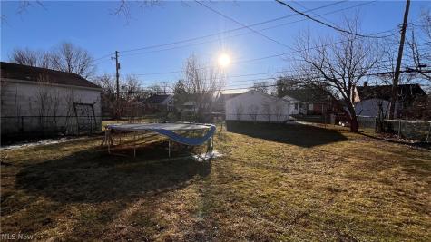 1766 Longwood Drive Mayfield Heights OH 44124