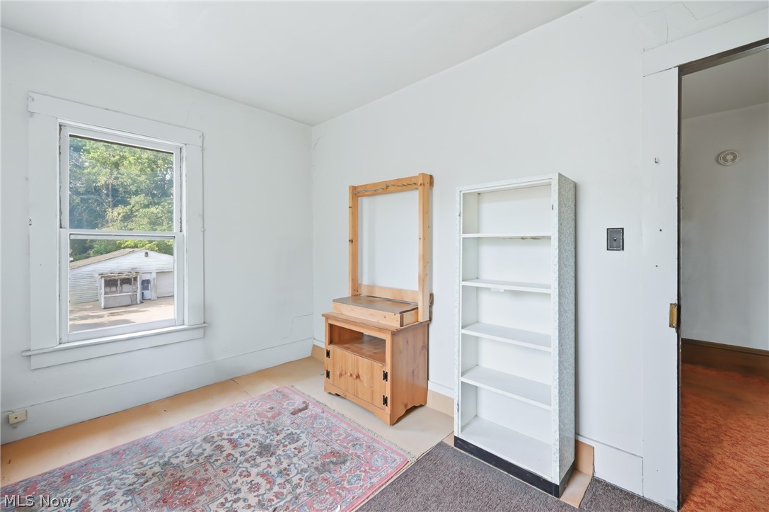 22 Spring Street Struthers OH 44471