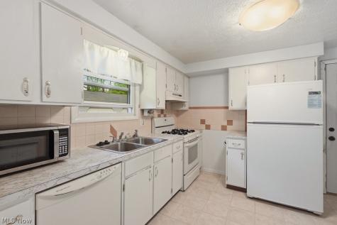 6160 Coyla Avenue NW Canal Fulton OH 44614
