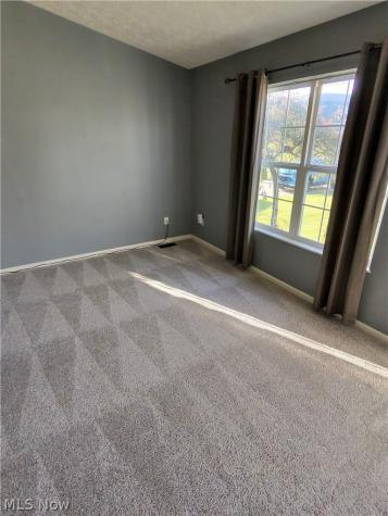 685 W Lake Street Ravenna OH 44266