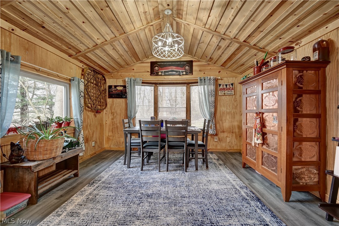 5931 Beagle Club Road Newcomerstown OH 43832