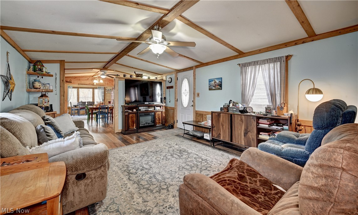 5931 Beagle Club Road Newcomerstown OH 43832