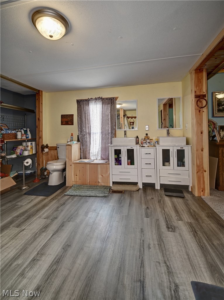5931 Beagle Club Road Newcomerstown OH 43832