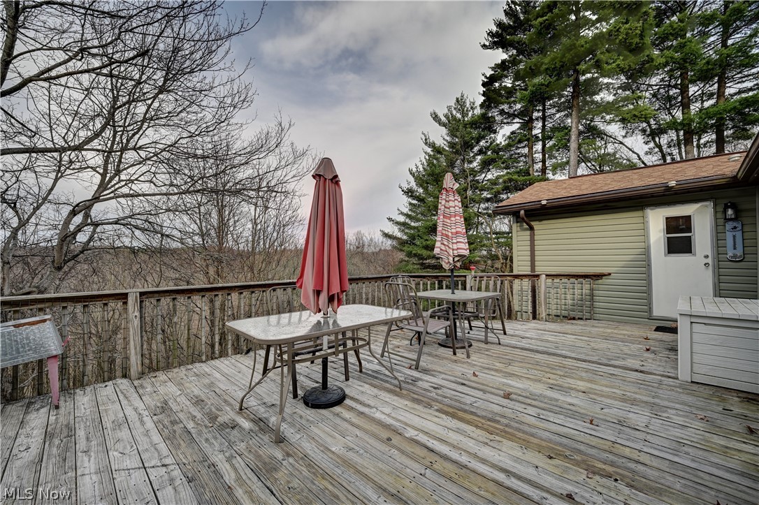 5931 Beagle Club Road Newcomerstown OH 43832