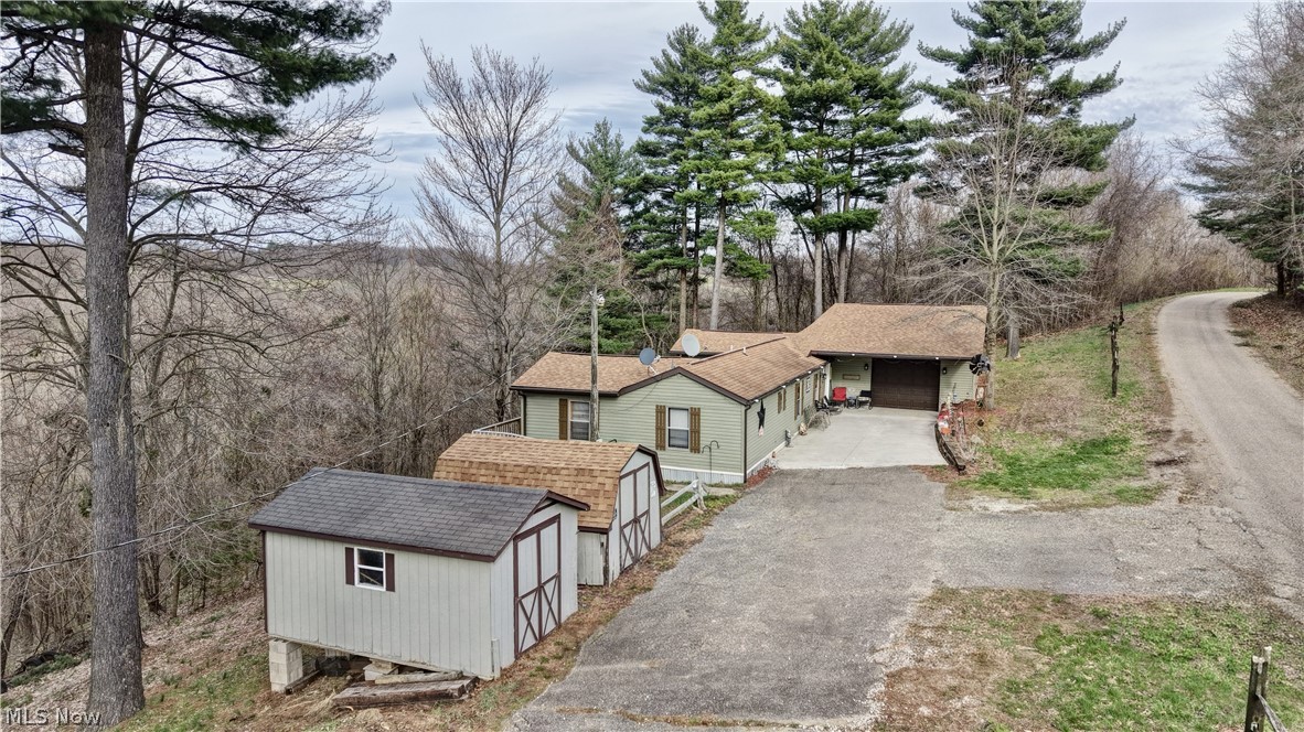 5931 Beagle Club Road Newcomerstown OH 43832