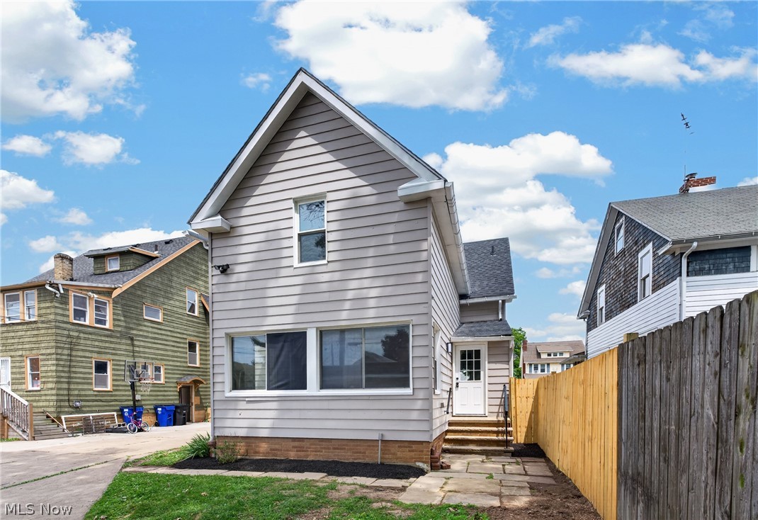 18104 Windward Road Cleveland OH 44119