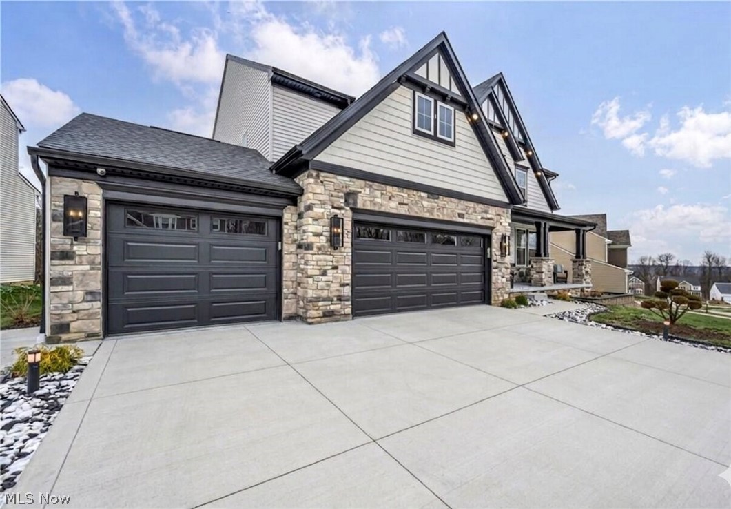 2818 Weeping Pine Drive Medina OH 44256