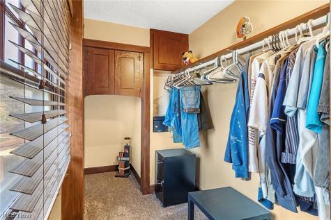471 Sumatra Avenue Akron OH 44305