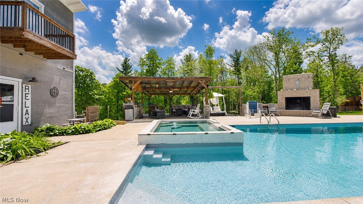 3368 Lowe Lane Mcconnelsville OH 43756