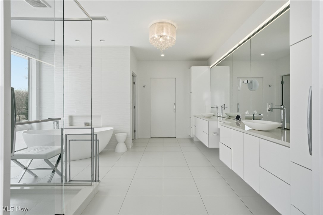 12345 Lake Shore Boulevard Bratenahl OH 44108